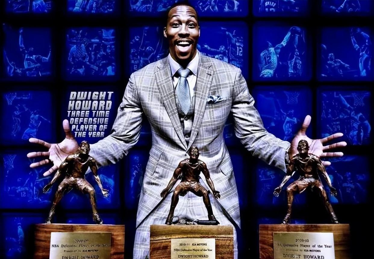 东体：海港本周一已经重新集结，加布里埃尔暂未参加合练