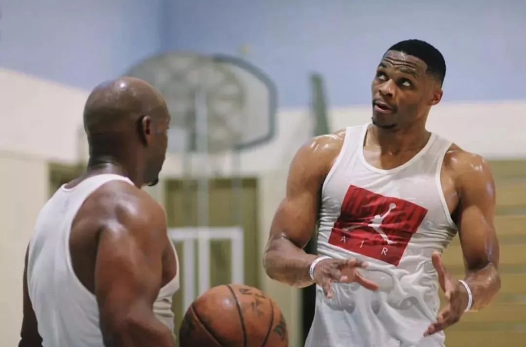 要不然五大联赛集体给非洲足协转账吧，这非洲杯时间太折磨了