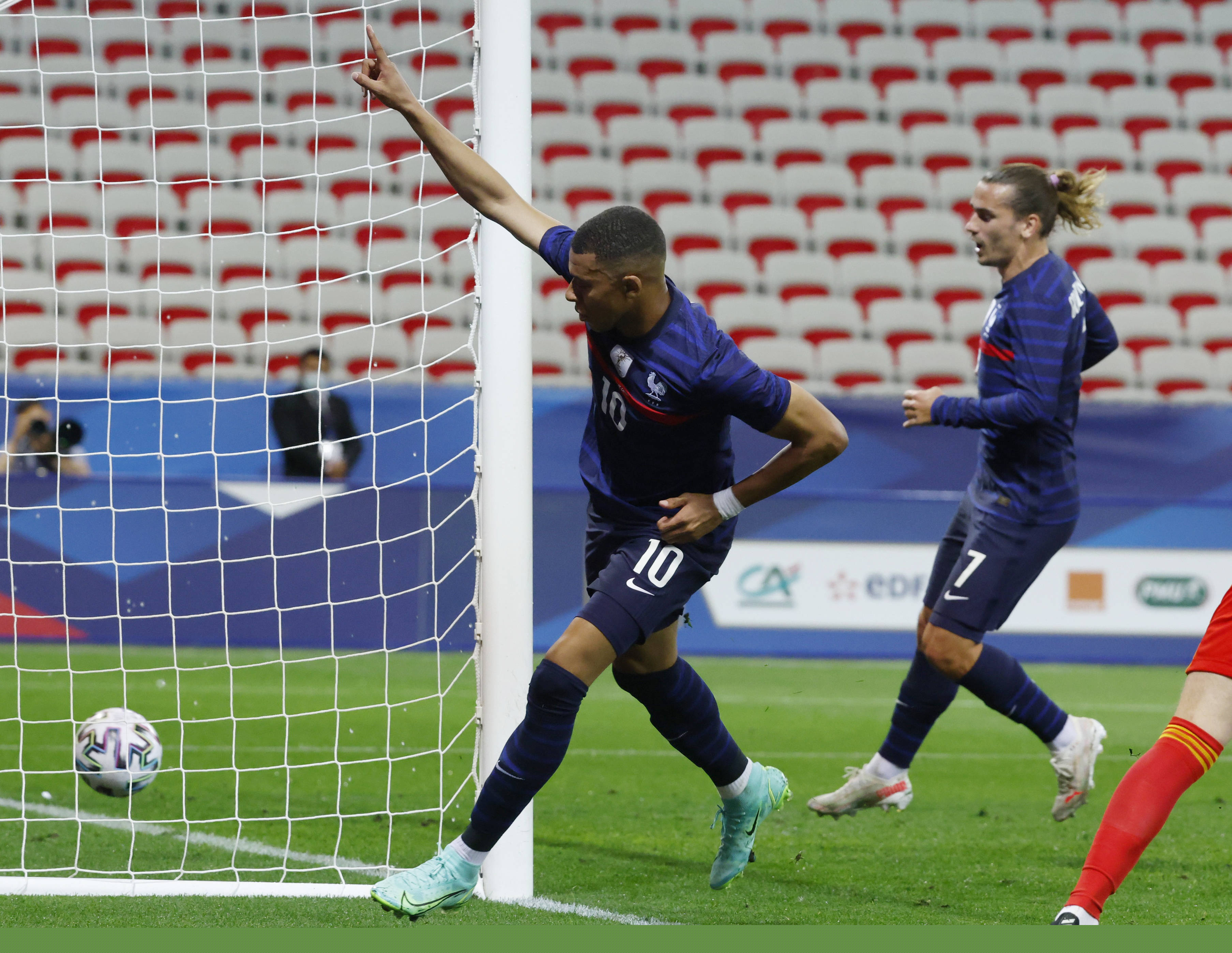 半自动越位技术 英足总杯3月启动