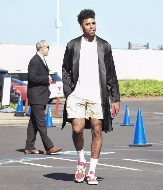 法甲｜登贝莱近7场皆破门 大巴黎挫里昂13分领跑