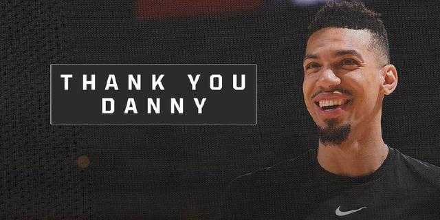 战广岛三箭前路易斯晒照：最后一舞；球员与申花合同月底到期